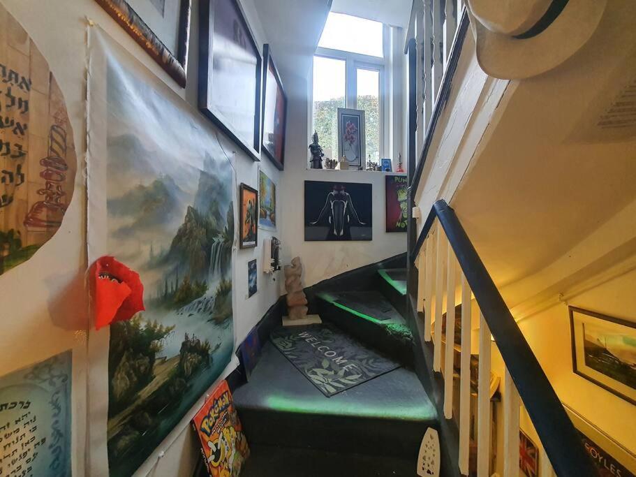 Cyber-Art Studio In Camden Лондон Екстер'єр фото